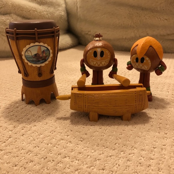 Disney Toys Disneys Moana Coconuts Percussion And Maracas Set